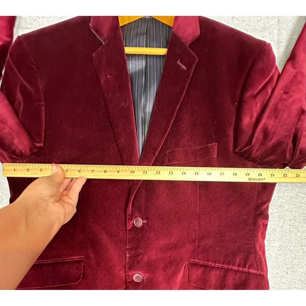 Madison Blazer Mens 42S Wine Red Velvet 2-Button Sport Coat Jacket